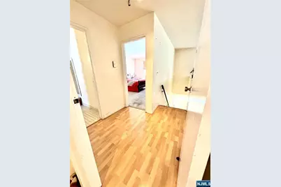 470 Valley Road C003A #C003A, Montclair, NJ 07043 - Photo 4