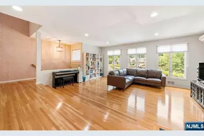 74 Lakeview Drive, Old Tappan, NJ 07675 - Photo 4