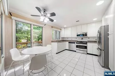 74 Lakeview Drive, Old Tappan, NJ 07675 - Photo 10