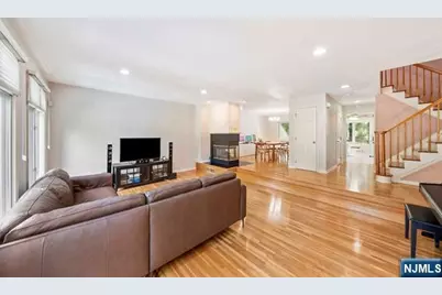 74 Lakeview Drive, Old Tappan, NJ 07675 - Photo 8