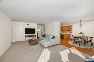 4125 Hilltop Rd, Mahwah, NJ 07430 - Photo 6