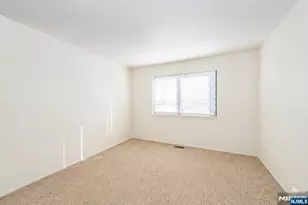 4125 Hilltop Rd, Mahwah, NJ 07430 - Photo 12