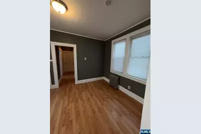 185 Linden Avenue, Irvington, NJ 07111 - Photo 6