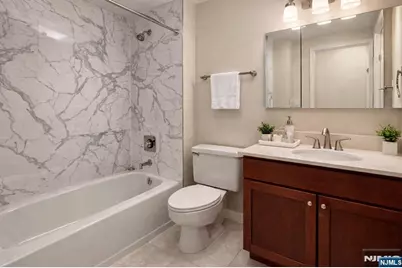 7002 Boulevard East 3F #3F, Guttenberg, NJ 07093 - Photo 4