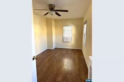 37 Essex Avenue 2 #2, Bloomfield, NJ 07003 - Photo 6