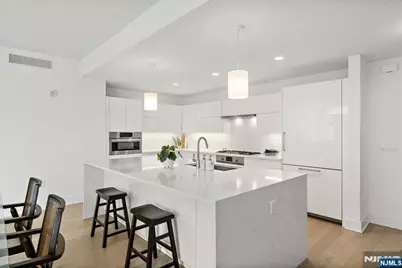 9 Ave At Port Imperial 911 #911, West New York, NJ 07093 - Photo 6