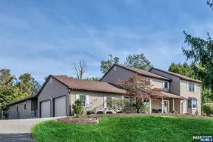 15 Cobbler Ln, Mahwah, NJ 07430 - Photo 1