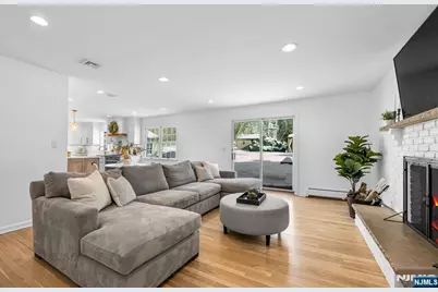 15 Cobbler Lane, Mahwah, NJ 07430 - Photo 8