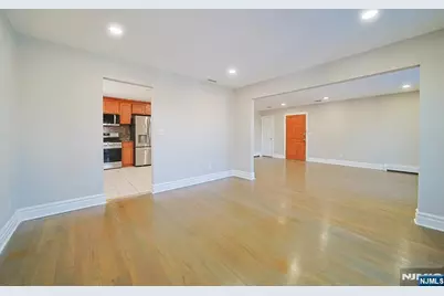 2460 1st Street, Fort Lee, NJ 07024 - Photo 8