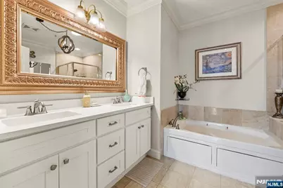 108 The Promenade 108 #108, Edgewater, NJ 07020 - Photo 32