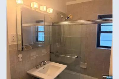 3021 Edwin, Fort Lee, NJ 07024 - Photo 18