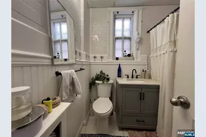 329 Centre Avenue, Secaucus, NJ 07094 - Photo 12