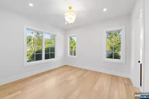 90 Essex Dr, Tenafly, NJ 07670 - Photo 28
