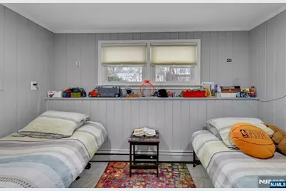 379 Wildrose Avenue, Bergenfield, NJ 07621 - Photo 34