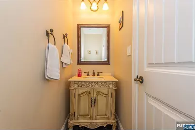 4 Kingsberry Avenue, Westwood, NJ 07675 - Photo 8