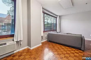 100 Old Palisade Road L7, Fort Lee, NJ 07024 - Photo 4