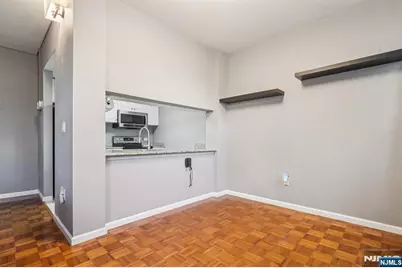 100 Old Palisade Road L7 #L7, Fort Lee, NJ 07024 - Photo 10