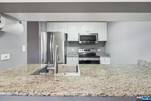 100 Old Palisade Road L7, Fort Lee, NJ 07024 - Photo 12