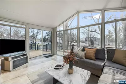 715 Bush Place, Paramus, NJ 07652 - Photo 20