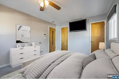 715 Bush Place, Paramus, NJ 07652 - Photo 16