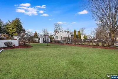 715 Bush Place, Paramus, NJ 07652 - Photo 24