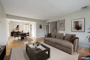 715 Bush Pl, Paramus, NJ 07652 - Photo 4