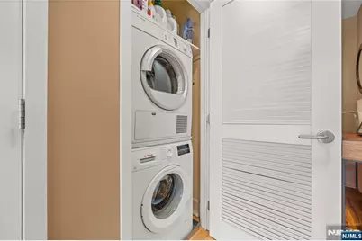 1125 Maxwell Lane 424 #424, Hoboken, NJ 07030 - Photo 18