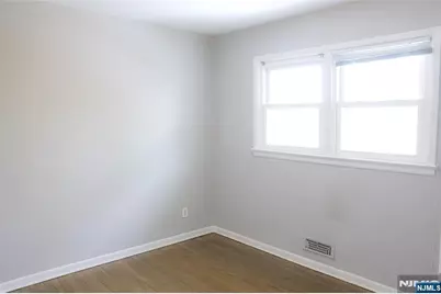 118 Hobart Avenue, Rutherford, NJ 07070 - Photo 20