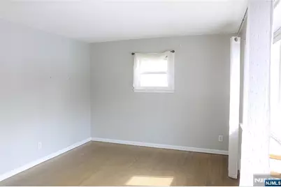 118 Hobart Avenue, Rutherford, NJ 07070 - Photo 10