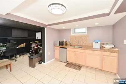 648 Spring Valley Road, Maywood, NJ 07607 - Photo 28