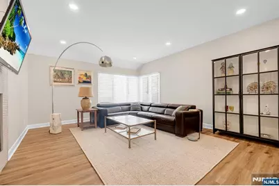 19 Crescent Hollow Court, Ramsey, NJ 07446 - Photo 16