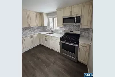 531 Walnut Street 2 #2, Ridgefield, NJ 07657 - Photo 1