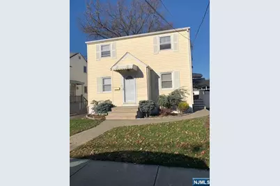 531 Walnut Street, Ridgefield, NJ 07657 - Photo 1