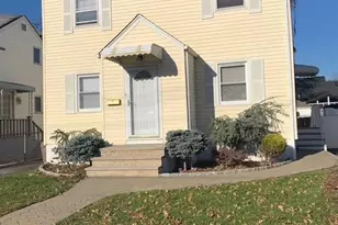 531 Walnut St, Ridgefield, NJ 07657 - Photo 1