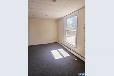 38 Ramapo Avenue, Pompton Lakes, NJ 07442 - Photo 2