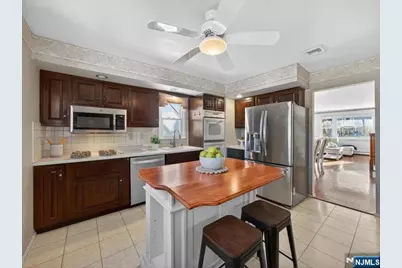 33 Sherwood Drive, Ramsey, NJ 07446 - Photo 8