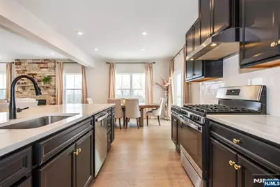 37 N Esposito Lane, Roxbury Township, NJ 07850 - Photo 10