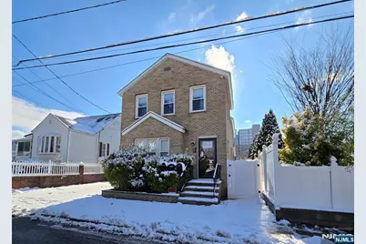 282 Harding Avenue 1st Fl #1st Fl, Teaneck Township, NJ 07666 - Photo 1