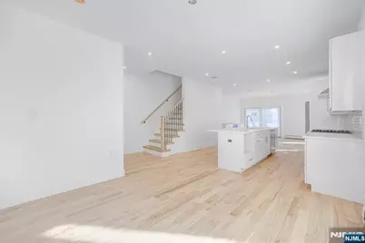 762 Williams Place A #A, Cliffside Park, NJ 07010 - Photo 10