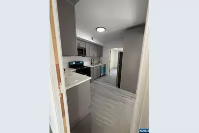 146 Maple Street 2 #2, Kearny, NJ 07032 - Photo 4