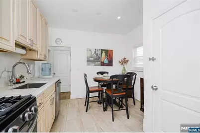 9005 Smith Avenue, North Bergen, NJ 07047 - Photo 10