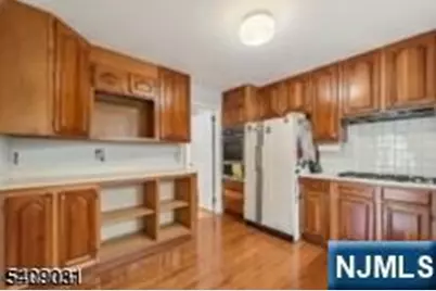 34 Brian Road, West Caldwell, NJ 07006 - Photo 4