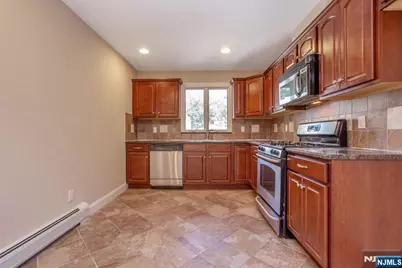 470 Chestnut Street B #B, Ridgefield, NJ 07657 - Photo 8