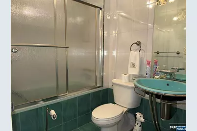 770 Anderson Avenue 17D #17D, Cliffside Park, NJ 07010 - Photo 8