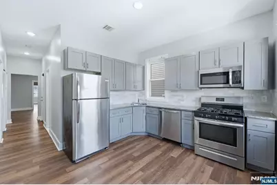 913 S 18th Street 2 #2, Newark, NJ 07108 - Photo 2