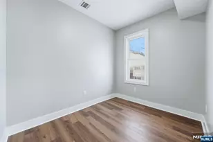 913 S 18th Street 2, Newark, NJ 07108 - Photo 16