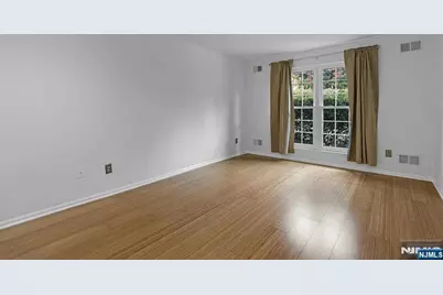 342 Village Court, Fort Lee, NJ 07024 - Photo 14