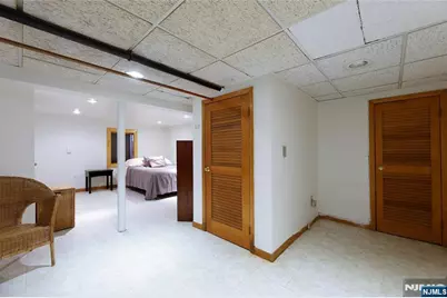 160 Pinewood Place, Teaneck Township, NJ 07666 - Photo 26