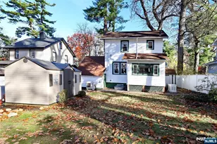 160 Pinewood Pl, Teaneck Township, NJ 07666 - Photo 34