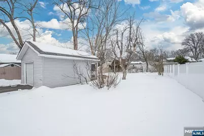 204 E Lindsley, Cedar Grove, NJ 07009 - Photo 22